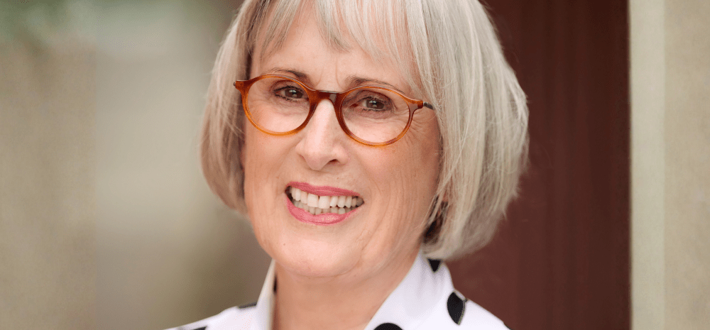 Headshot of author Amanda Hampson.
